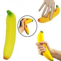 SQUEEZE BANANA KEYRING